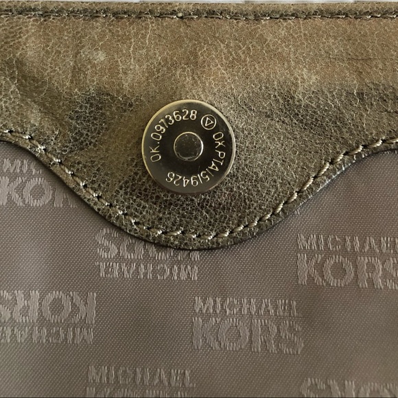 Michael Kors Quilted Chain Shoulder Bag - Picture 7 of 14